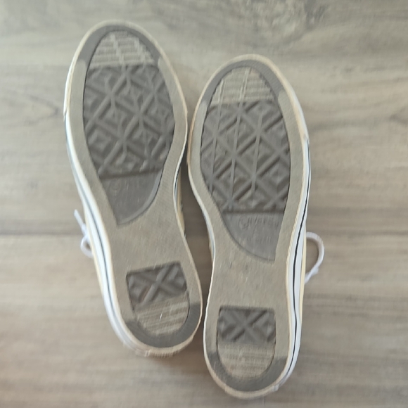 Converse All Star Pale Yellow Canvas Shoes - Picture 6 of 7